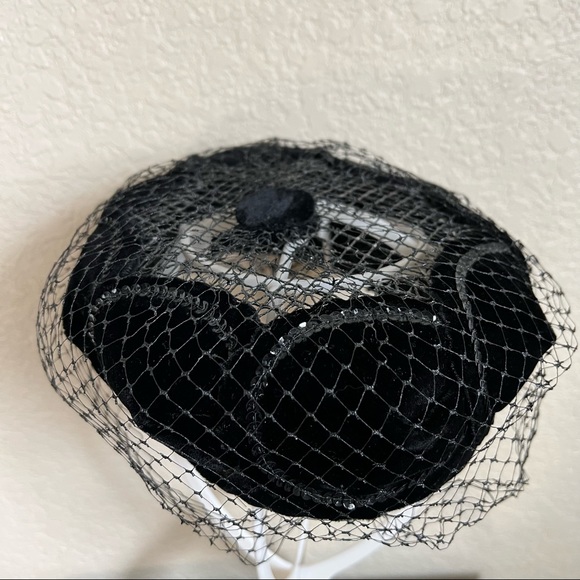 Vintage Black Sequined Velvet Veiled Ring Hat main image 7